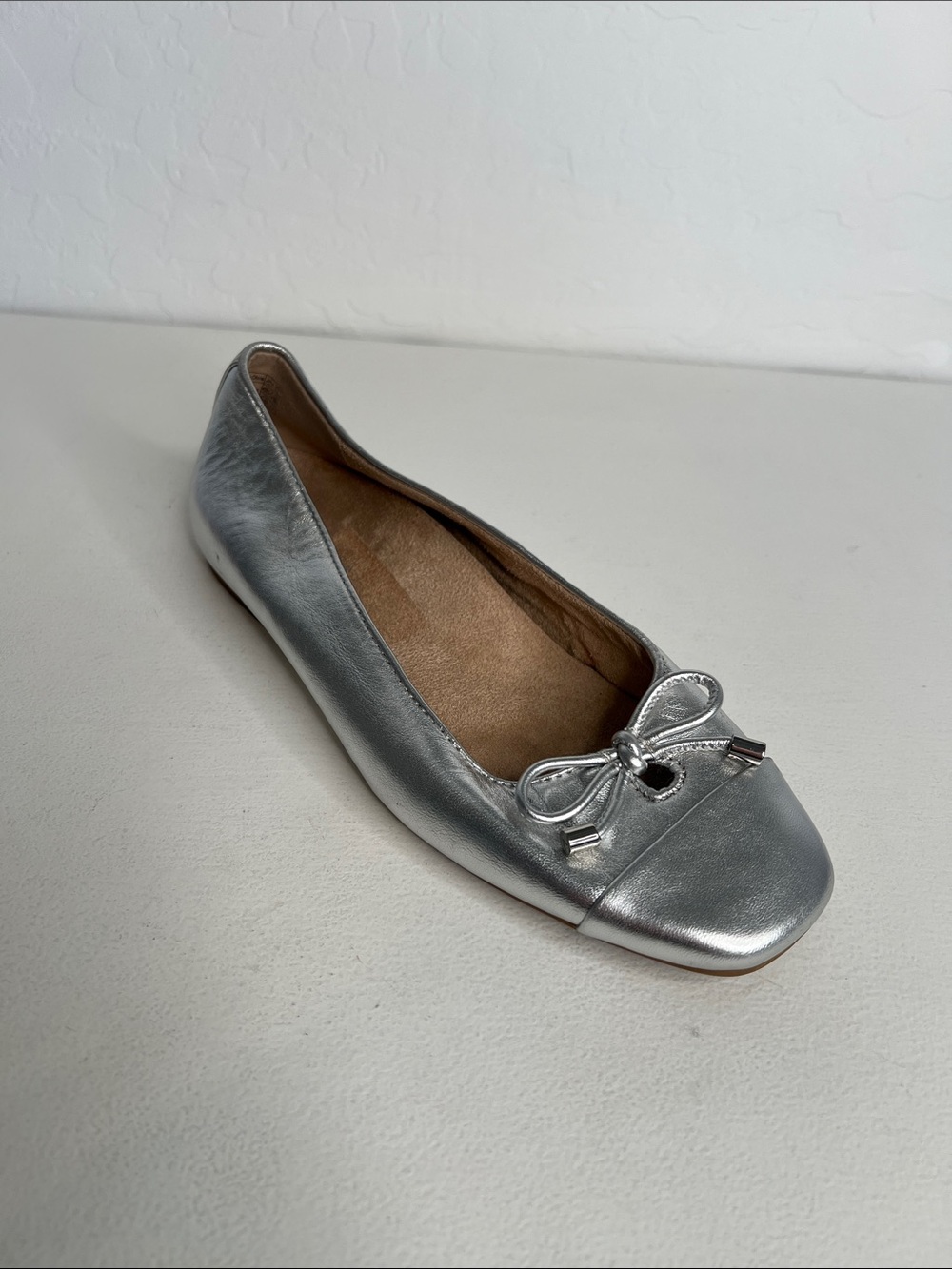 Vionic Klara silver metallic ballet flats size 7.5